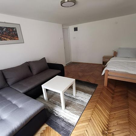 Nov Apartman U Mirnoj Ulici U Centru Beograda Belgrado Exterior foto