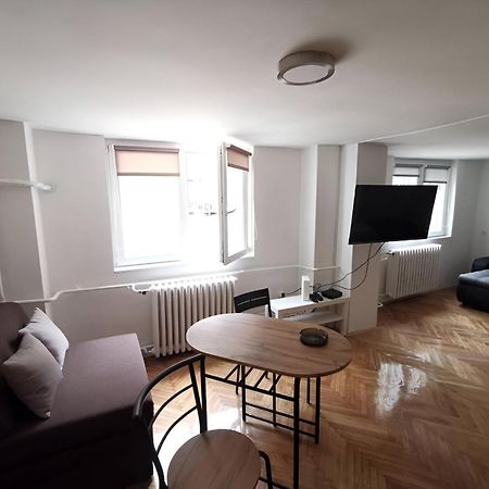Nov Apartman U Mirnoj Ulici U Centru Beograda Belgrado Exterior foto
